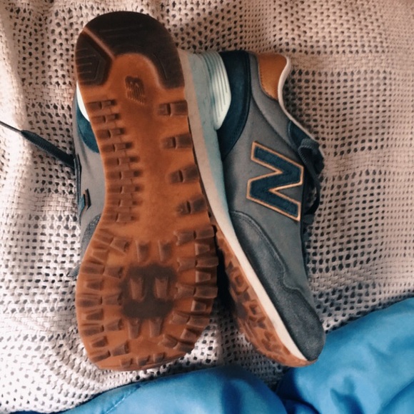 574 Core New Balance Women’s 9 (fits 8, 8.5) - Picture 5 of 8